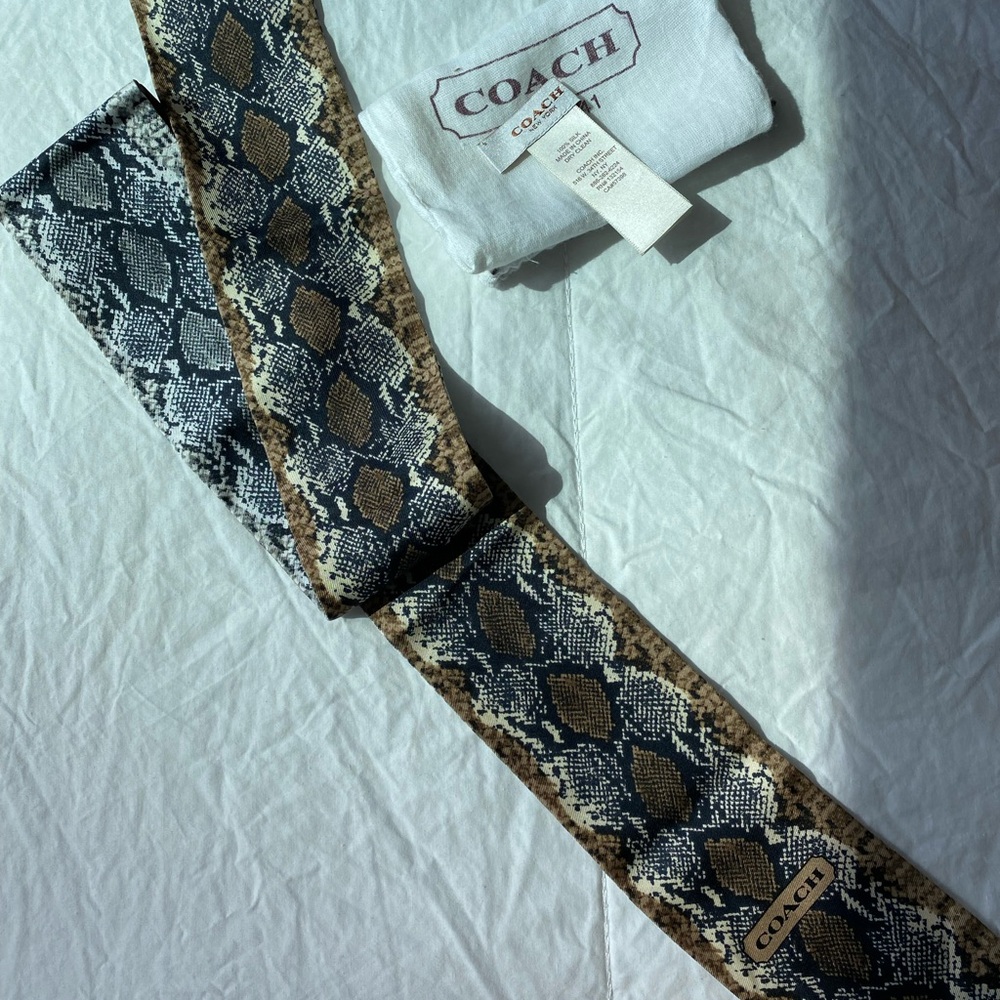 COACH 100% Silk Reversible Twilly Scarf
